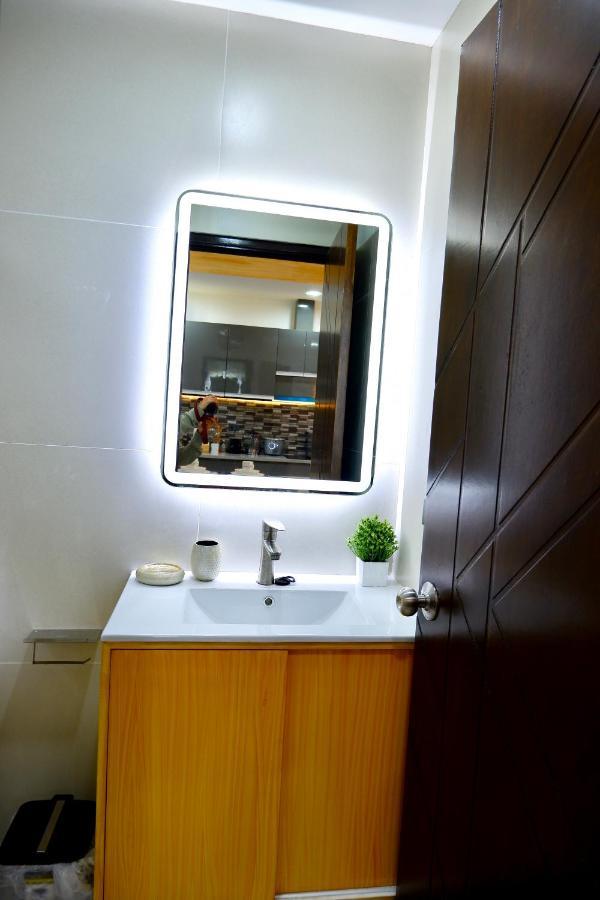 Cozy Entire Condo Unit With Pool Access Angeles Ngoại thất bức ảnh