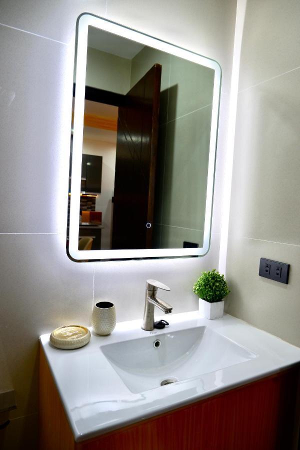 Cozy Entire Condo Unit With Pool Access Angeles Ngoại thất bức ảnh