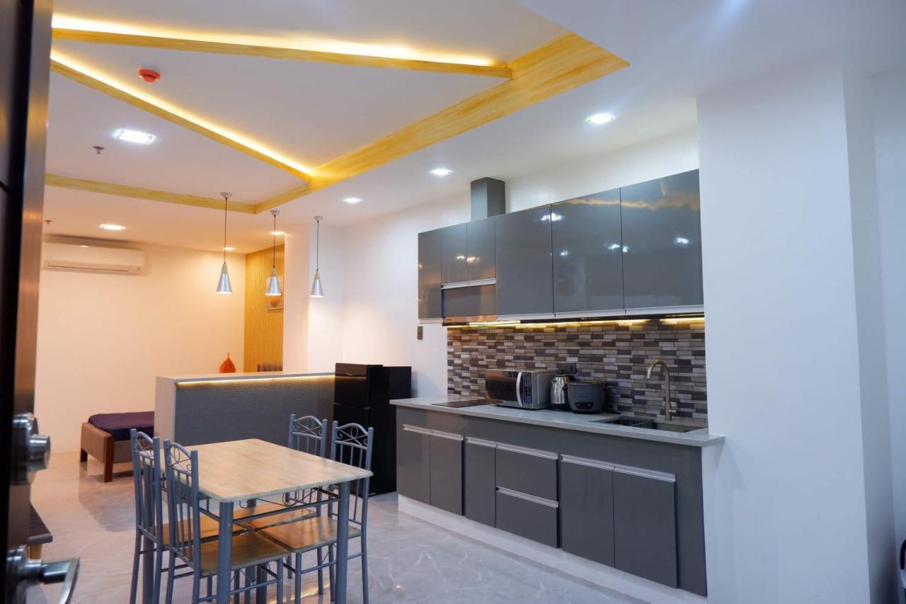 Cozy Entire Condo Unit With Pool Access Angeles Ngoại thất bức ảnh